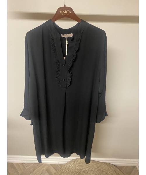 Billede af Marta Dress Black Kalvekrøs 2608