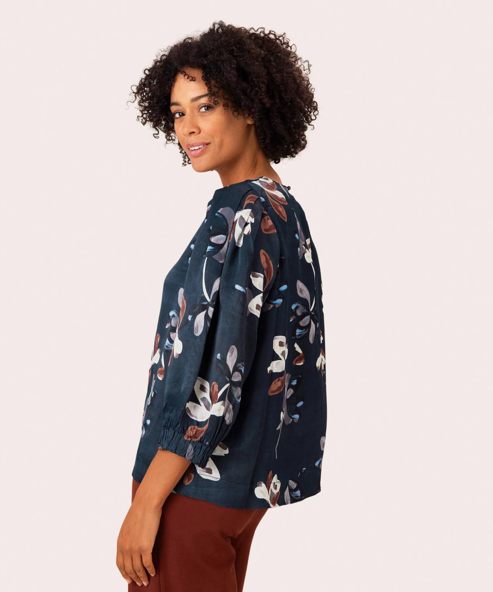 Navy Brisa Outer